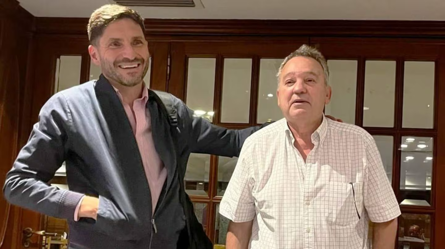 El gobernador de Santa Fe, Maximiliano Pullaro, junto a quien fuera su secretario de Asuntos Legislativos, Gabriel Real, que murió en Estados Unidos. (Foto: X @gabrielrealpdp)