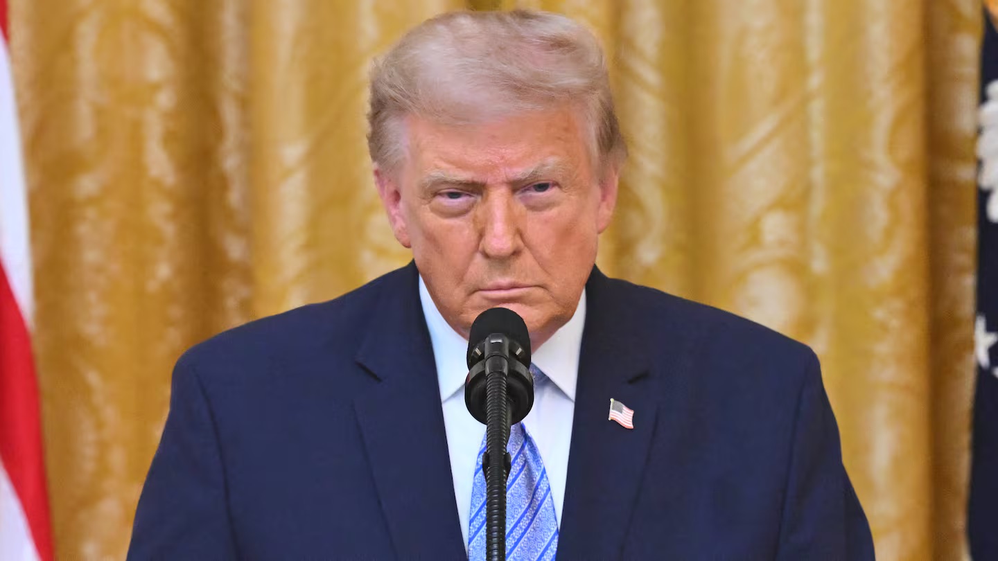 El presidente de Estados Unidos, Donald Trump habla en el Salón Este de la Casa Blanca. ( Foto: Saul Loeb/AP).