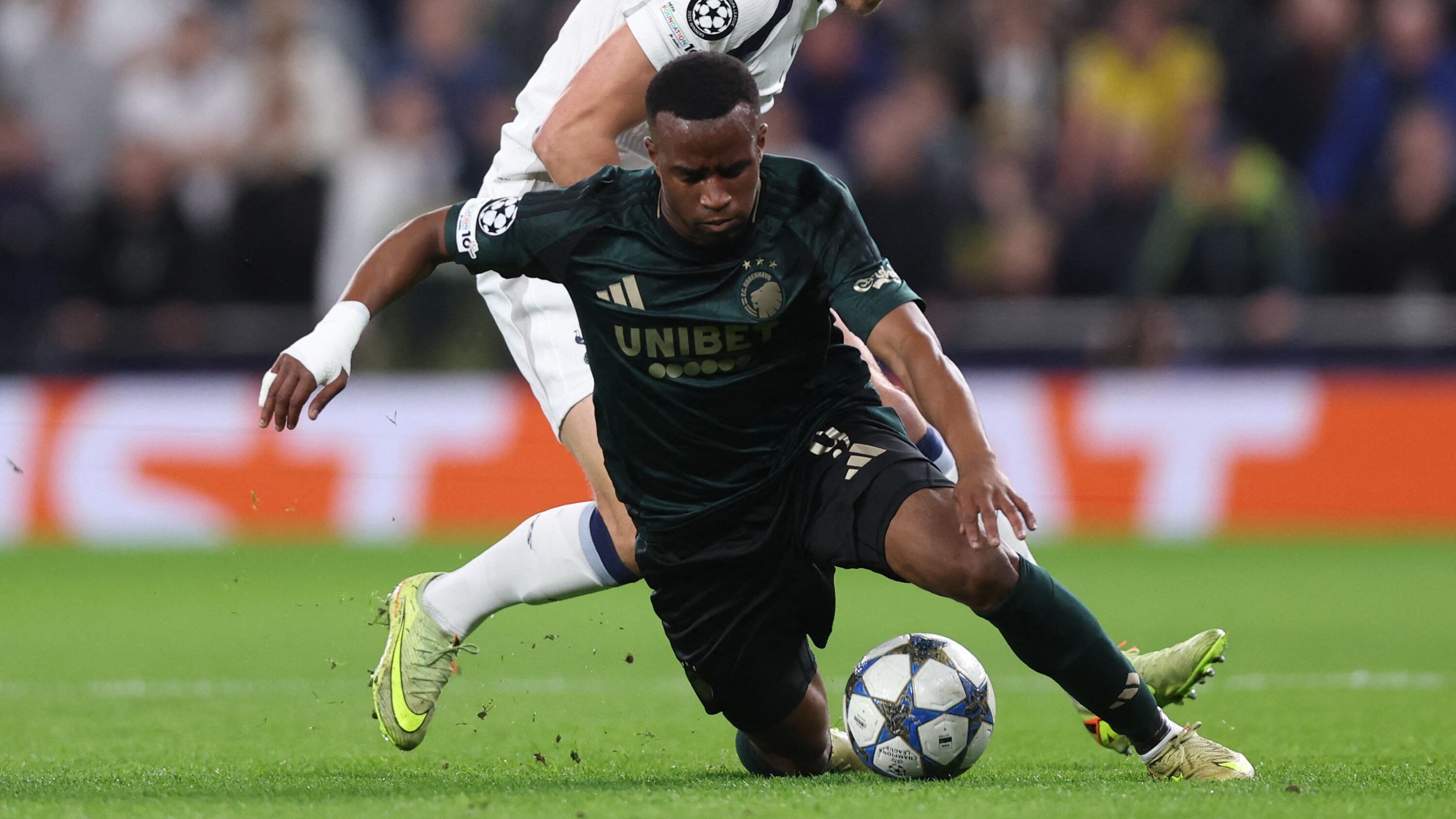 Moukoko: de récords en la Bundesliga a la duda sobre su edad real que hundió su carrera