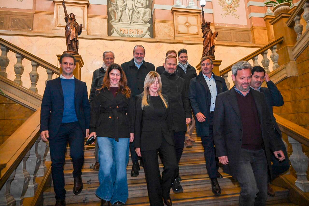 Imagen: Once intendentes peronistas arman una liga para disputar la gobernación bonaerense en 2027