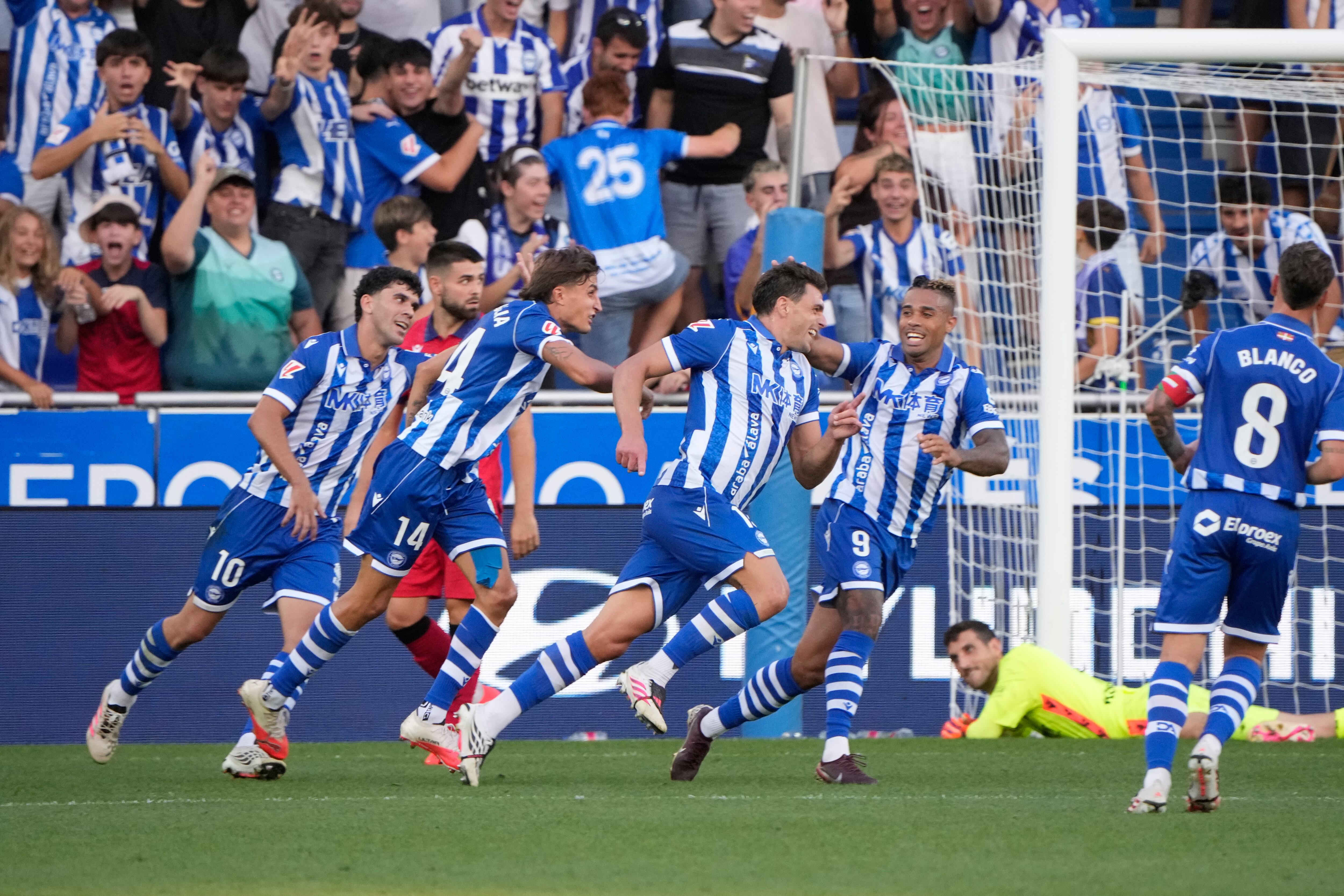 Imagen: El argentino que nadie esperaba: Boyé hace hat-trick y pone al Alavés como revelación de LaLiga