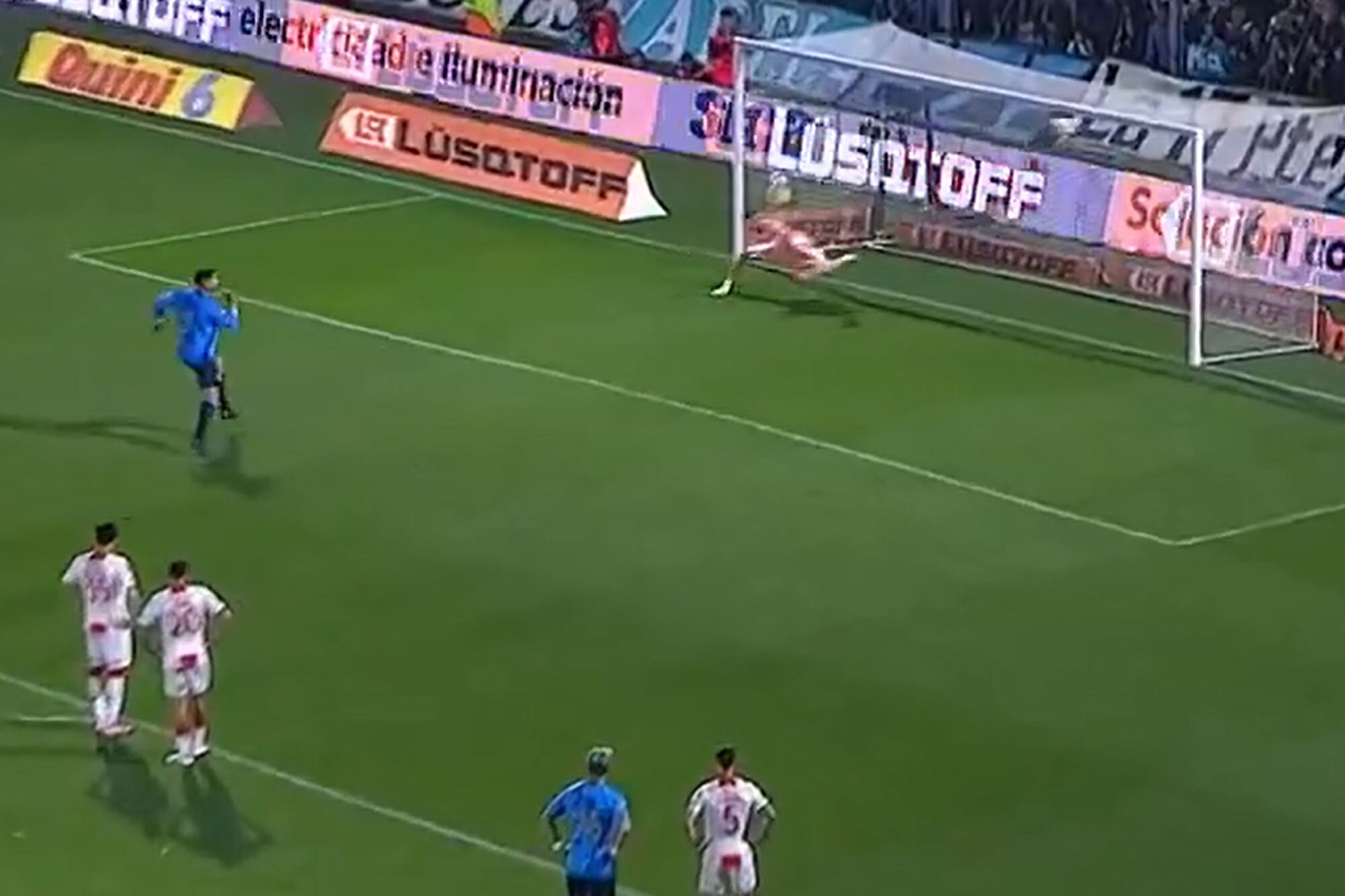Imagen: Penal en el travesaño y VAR caliente: Belgrano desperdició la victoria y quedó tercero