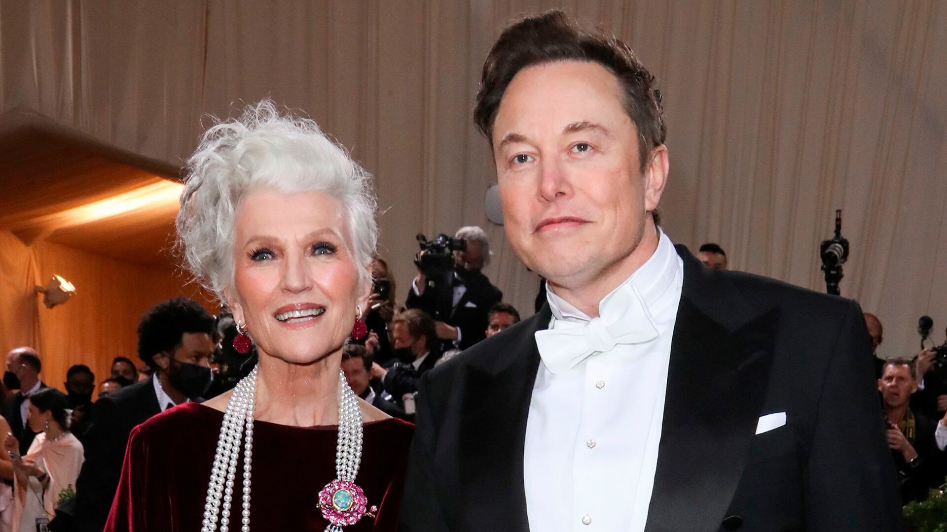 Imagen: El consejo que Musk ignoró: apostar a todo a la vez cuando su madre le dijo que eligiera uno solo