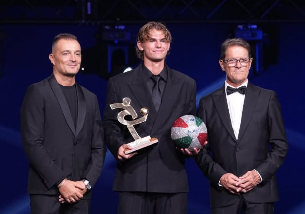 Imagen: Nico Paz, mejor mediocampista de la Serie A: a los 21 años llevó al Como a la Champions por primera vez en su historia