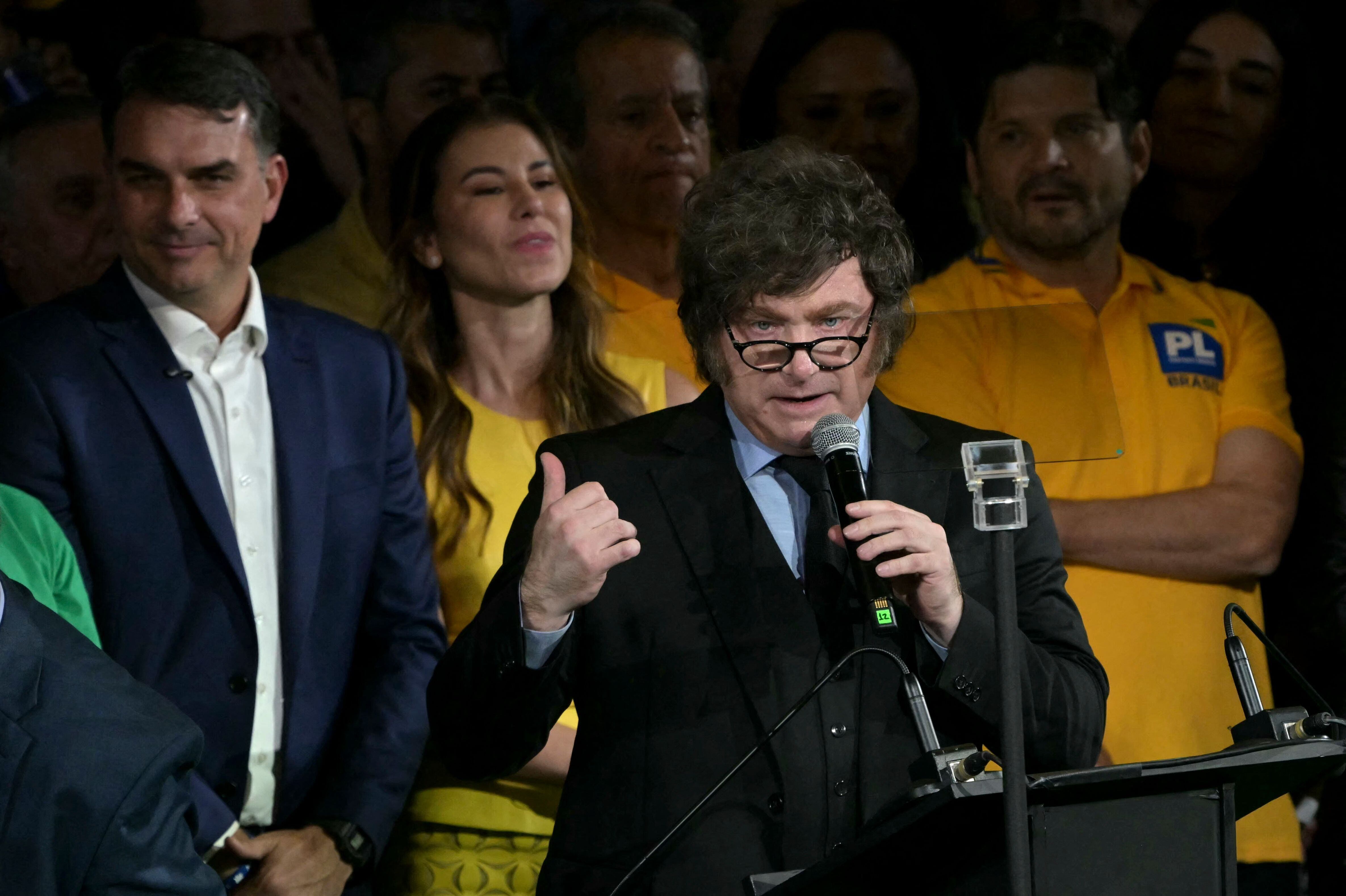 Imagen: Milei firmó un DNU para enviar tropas a Brasil y recibir la Marina brasileña: integración sin Congreso