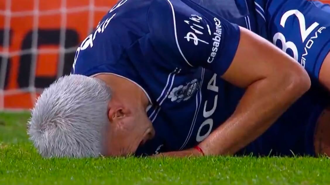 Imagen: Erró el penal, se lesionó al patearlo y se quedó llorando en el campo: la noche más dura de Torres en Gimnasia